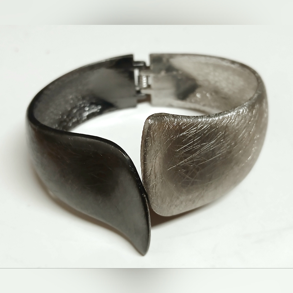 Two Tone Silver and Black Costume Jewelry Bracelet
